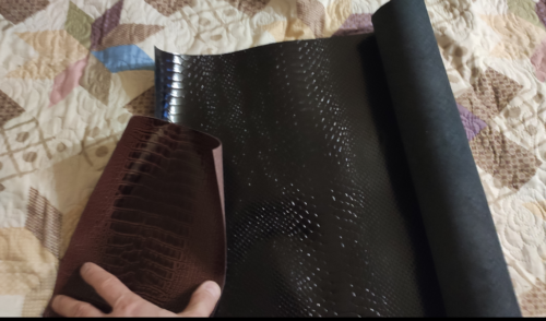 Натуральная кожа питон цвет чёрный толщина шкуры 1.2-1.4 мм. photo review